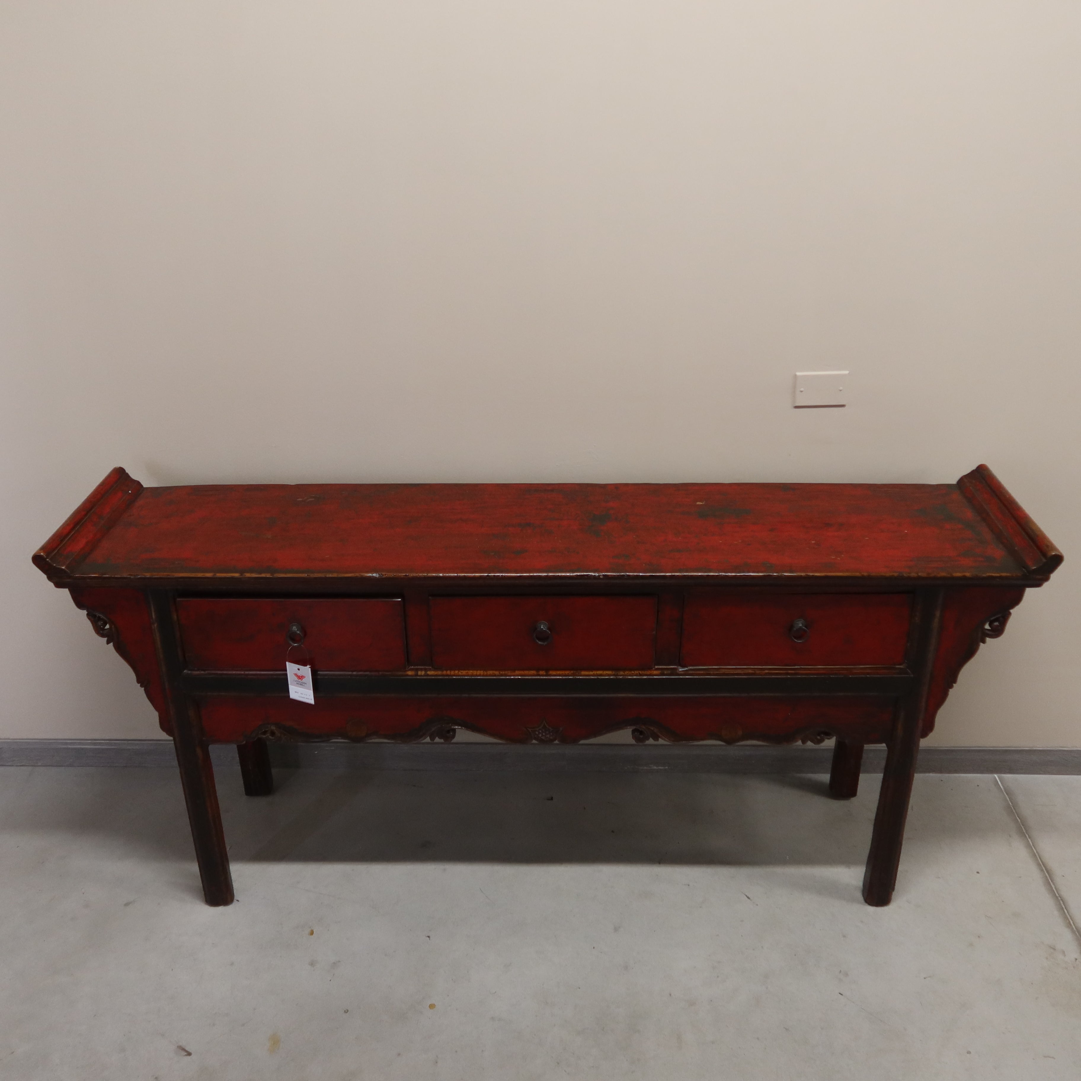 TAVOLO CONSOLLE CON CASSETTI E PIANO AGGETTANTE