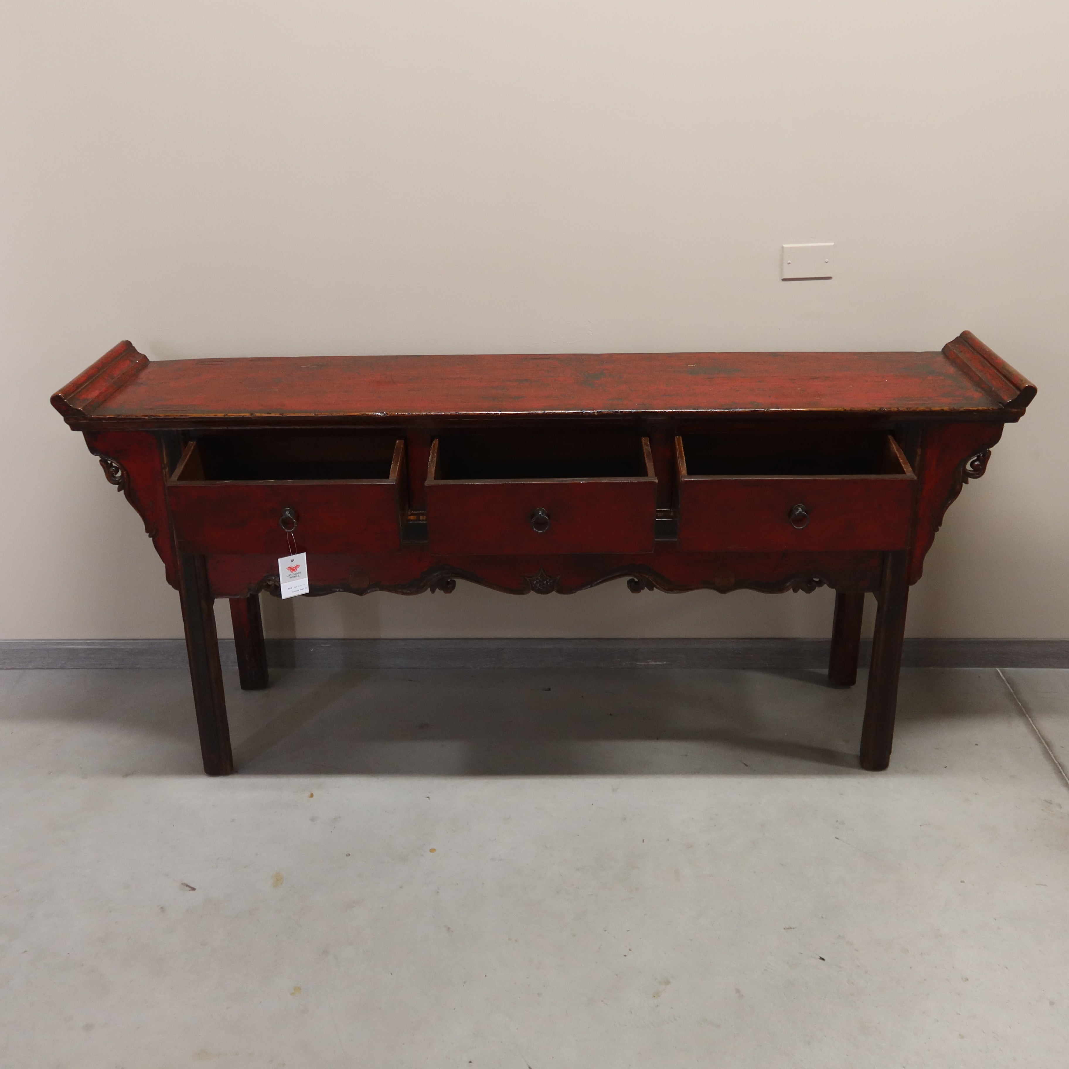 TAVOLO CONSOLLE CON CASSETTI E PIANO AGGETTANTE