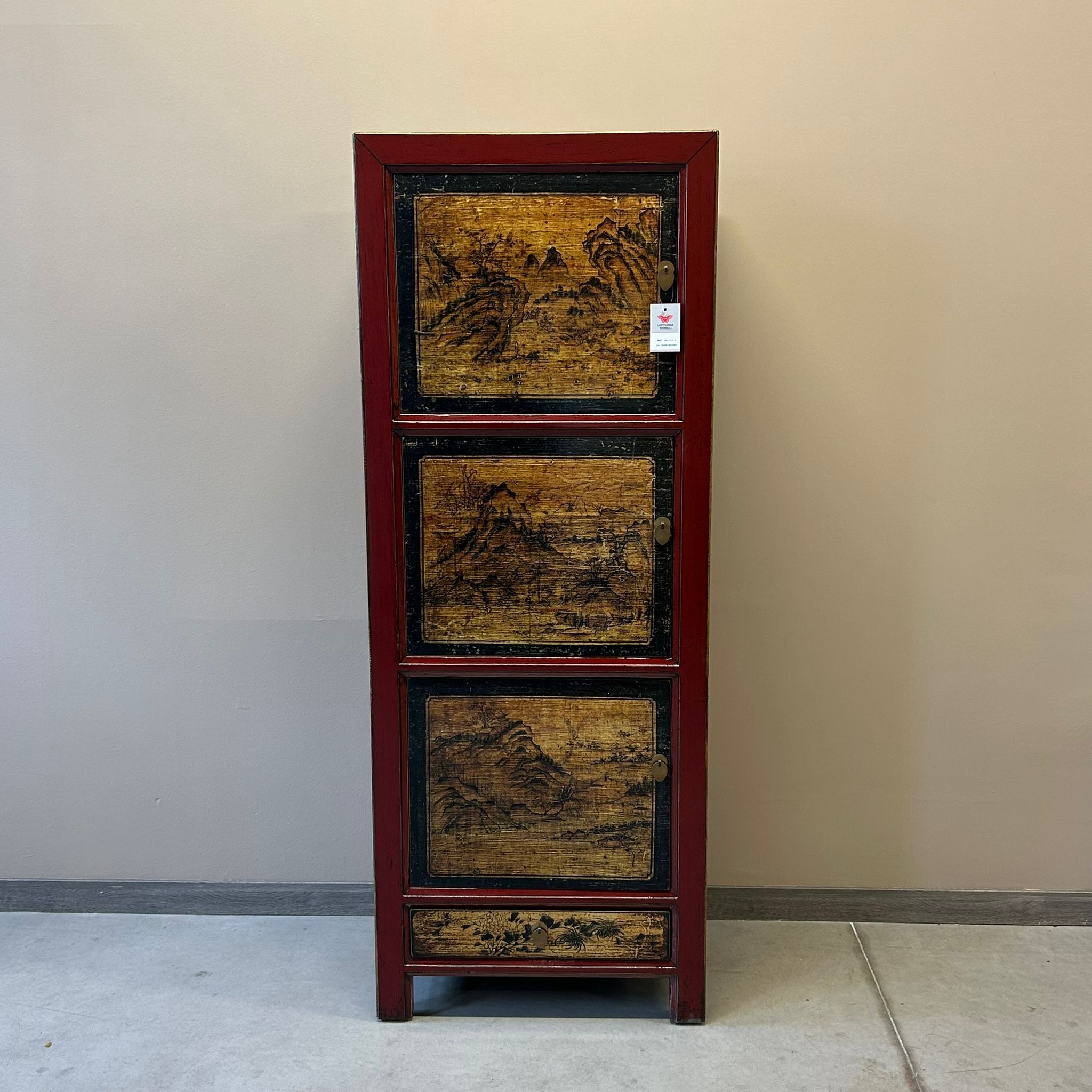 ARMADIO STRETTO GANZU