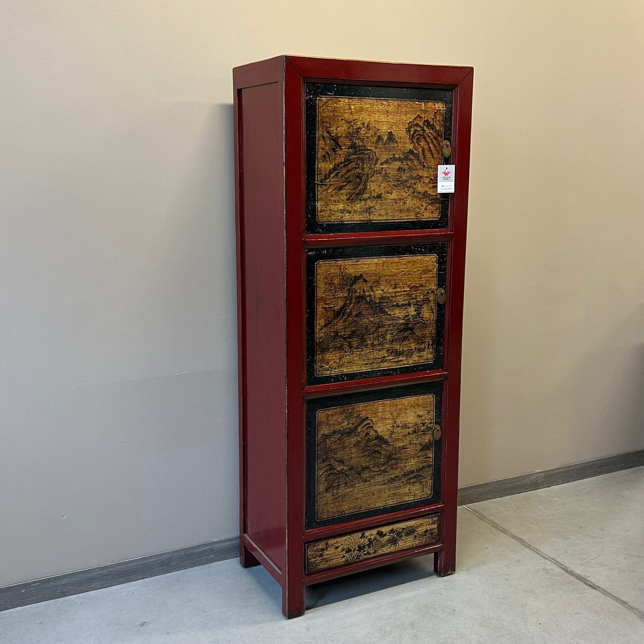 ARMADIO STRETTO GANZU