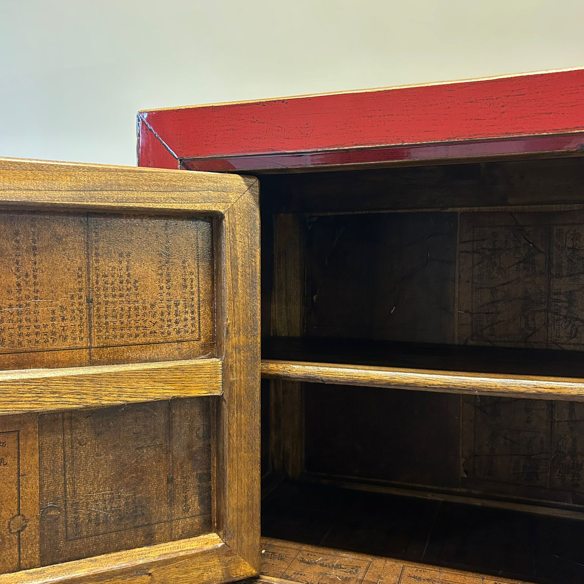 ARMADIO STRETTO GANZU