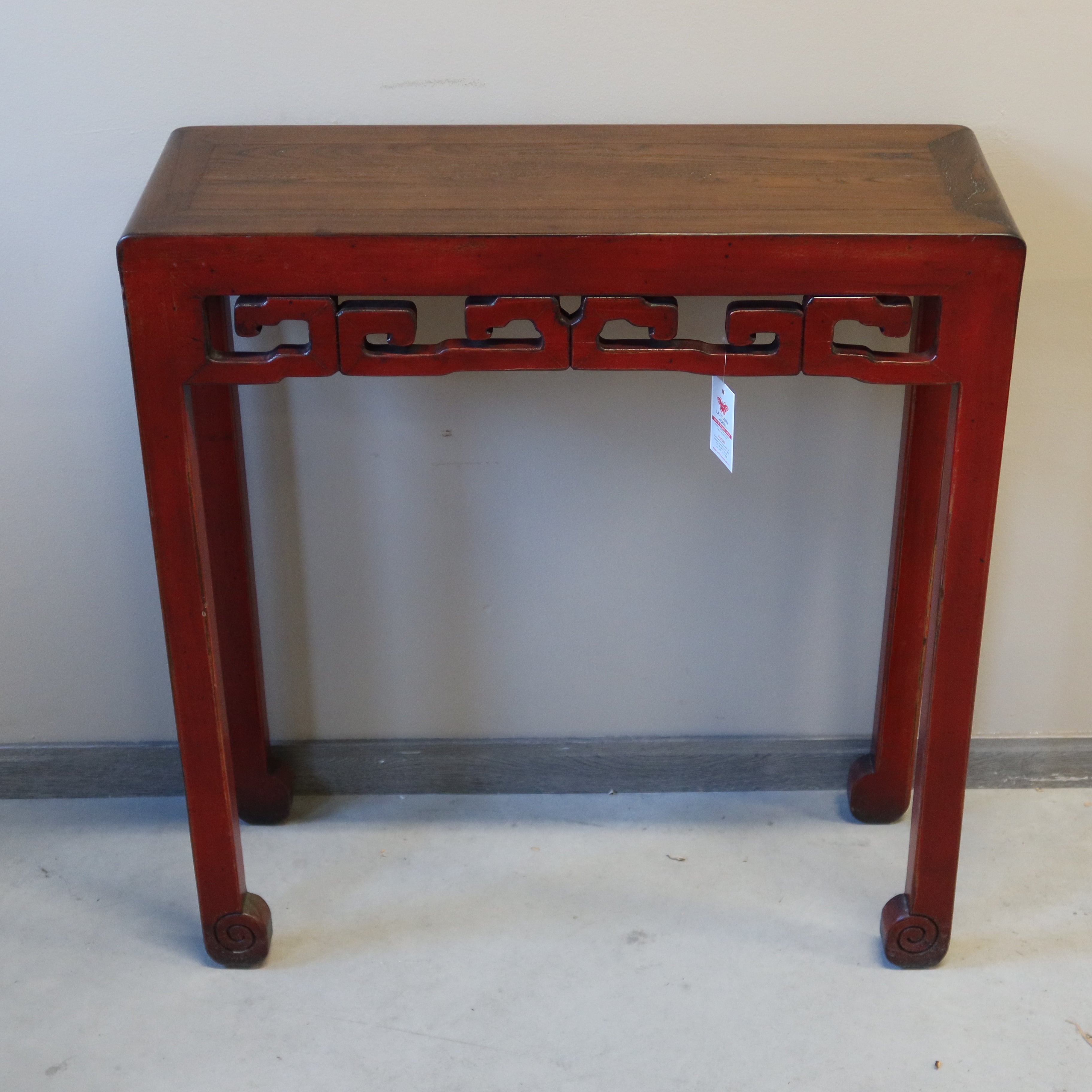 CORTA CONSOLLE ROSSA DELLO ZHEJIANG FRONTE INTAGLIATO