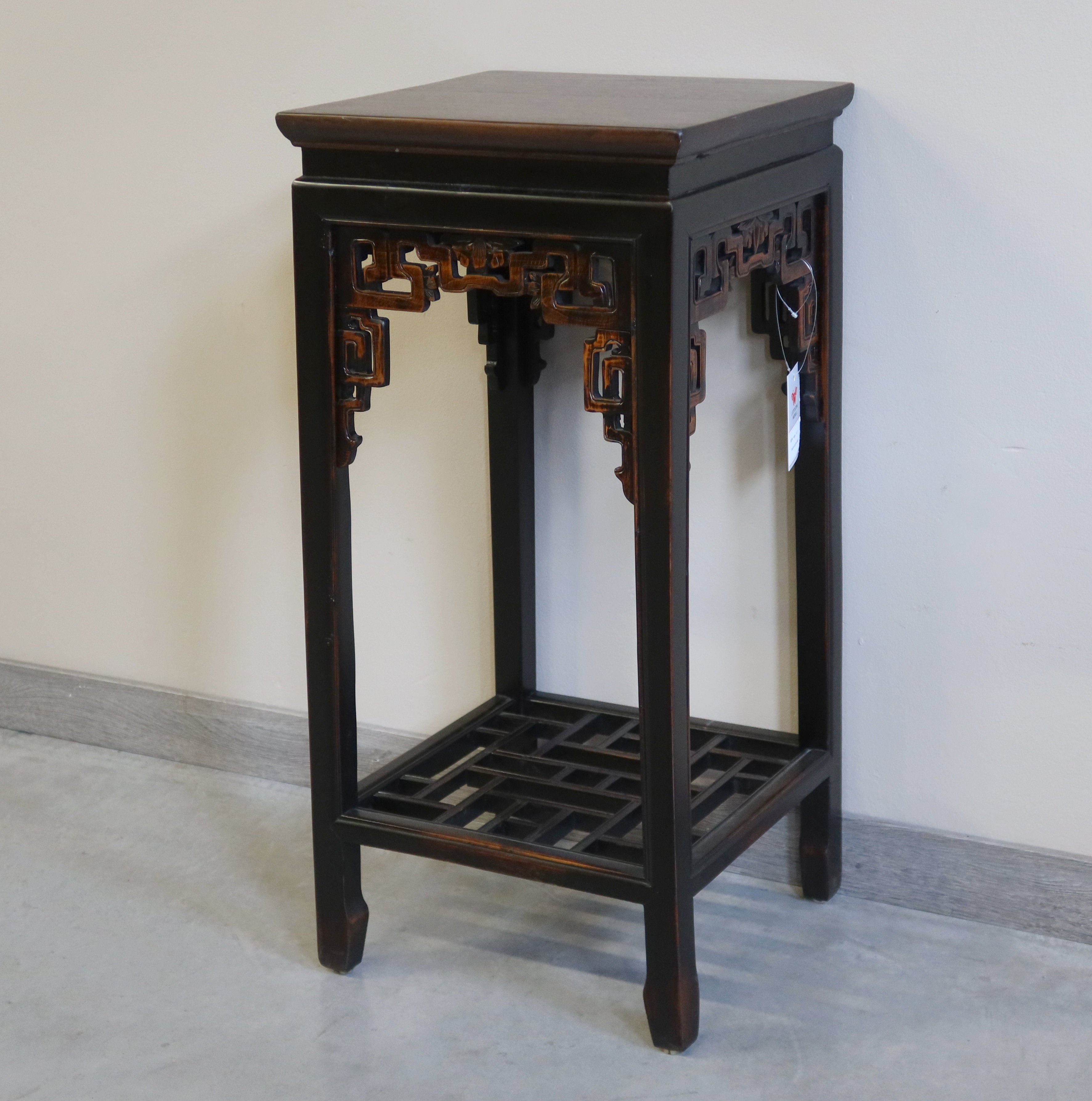 TAVOLINO DA THE' CINESE CON INTAGLI