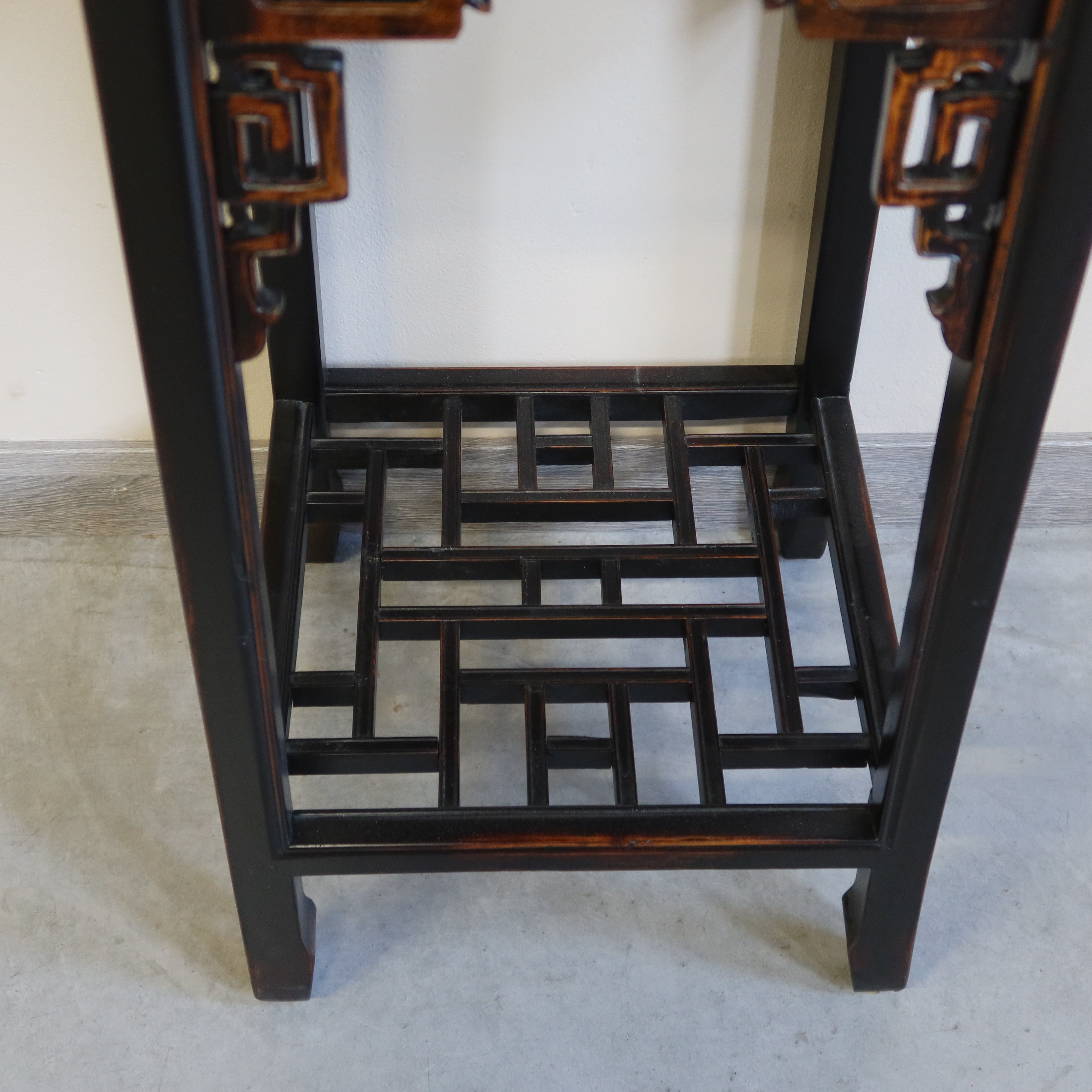 TAVOLINO DA THE' CINESE CON INTAGLI