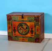 Baule Mongolia Con Vivo Decoro